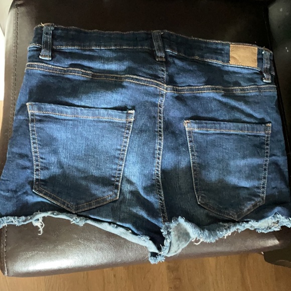 Shorts - Picture 2 of 2